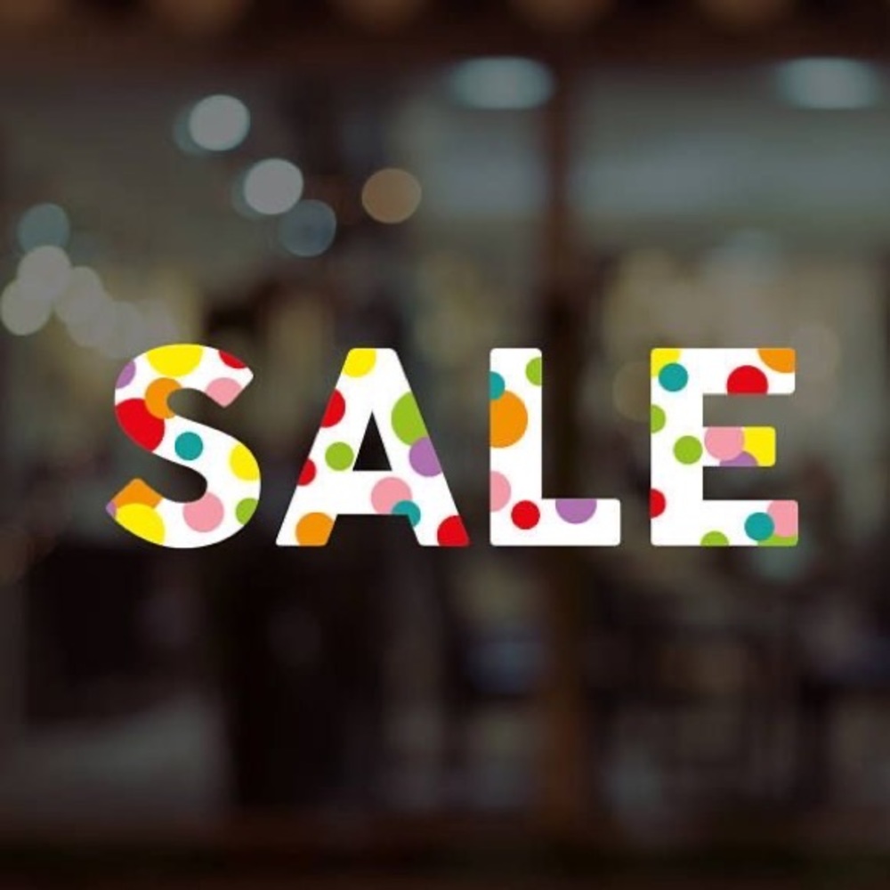 🎉🎉Temporary Closet Closeout Sale‼️